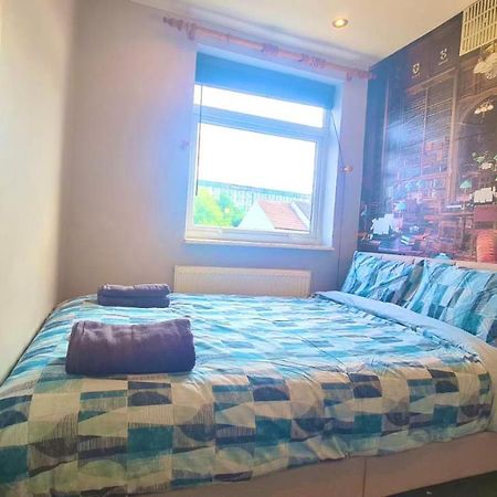 Cosy Room In East Ham Londres Exterior foto